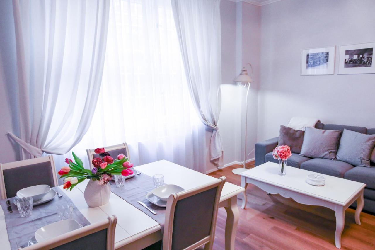 פראג White & Gray Apartments מראה חיצוני תמונה