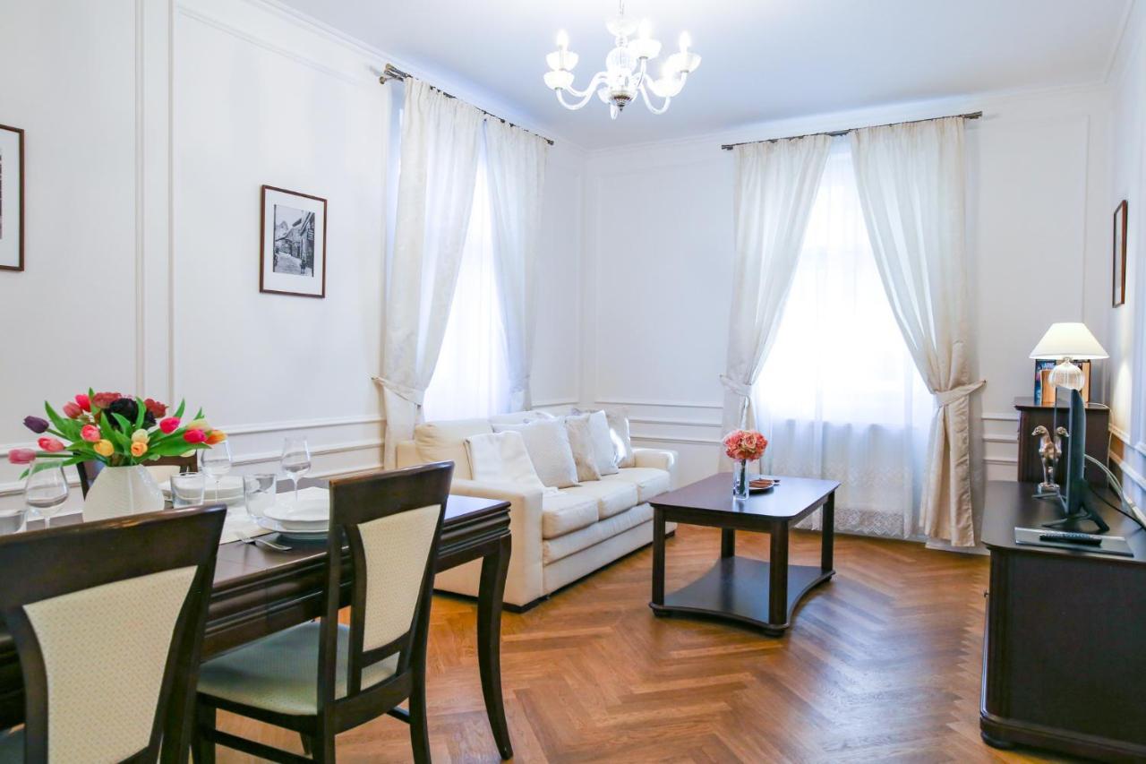 פראג White & Gray Apartments מראה חיצוני תמונה